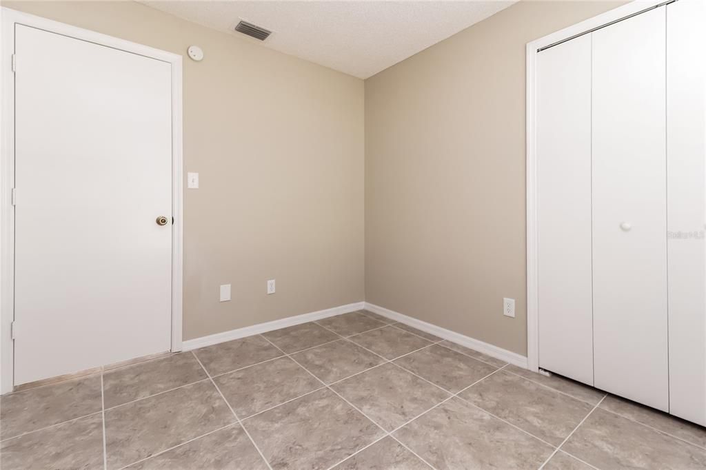 В аренду: $1,765 (4 спален, 2 ванн, 1250 Квадратных фут)