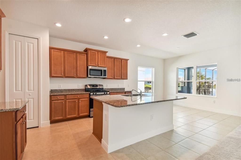 En Renta: $4,000 (3 camas, 2 baños, 2066 Pies cuadrados)