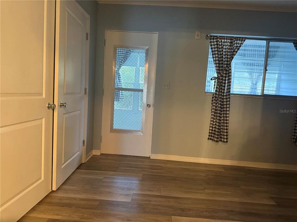 待售: $70,000 (1 贝兹, 1 浴室, 608 平方英尺)