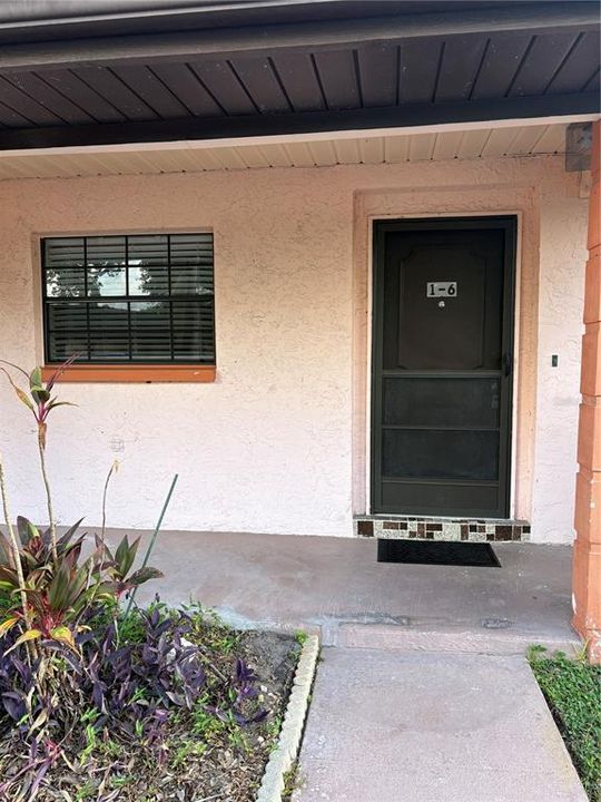 出租: $2,000 (2 贝兹, 2 浴室, 1110 平方英尺)