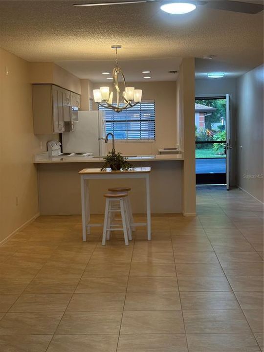 出租: $2,000 (2 贝兹, 2 浴室, 1110 平方英尺)