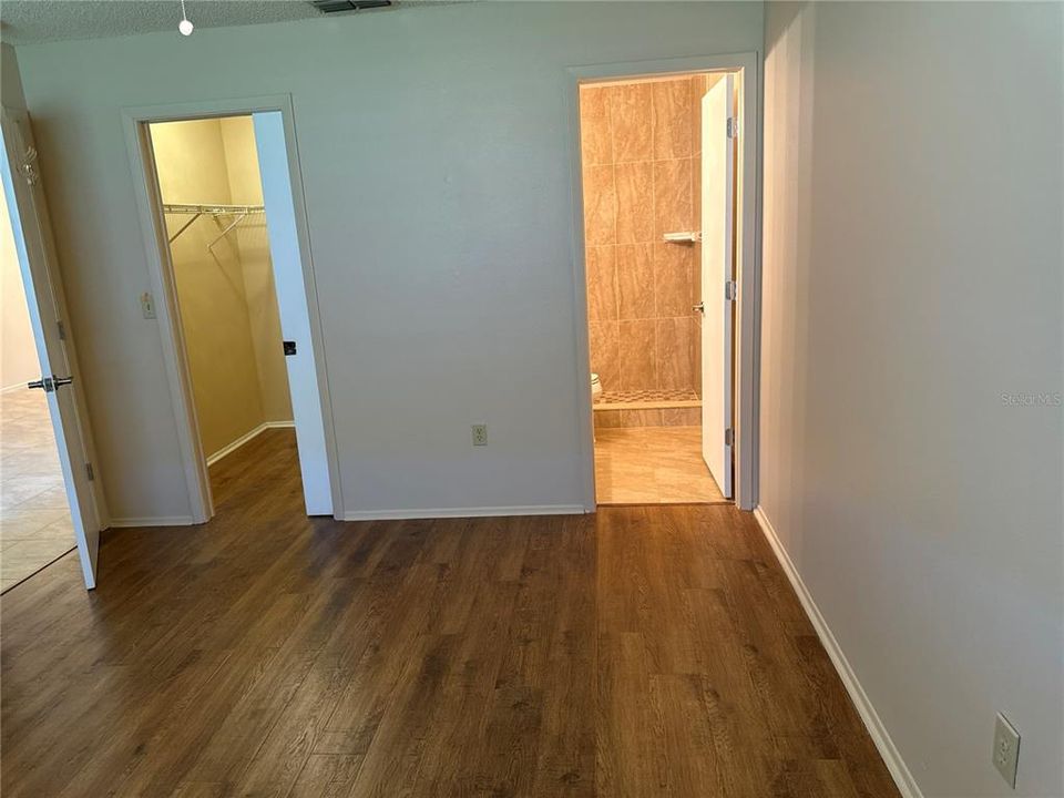 出租: $2,000 (2 贝兹, 2 浴室, 1110 平方英尺)