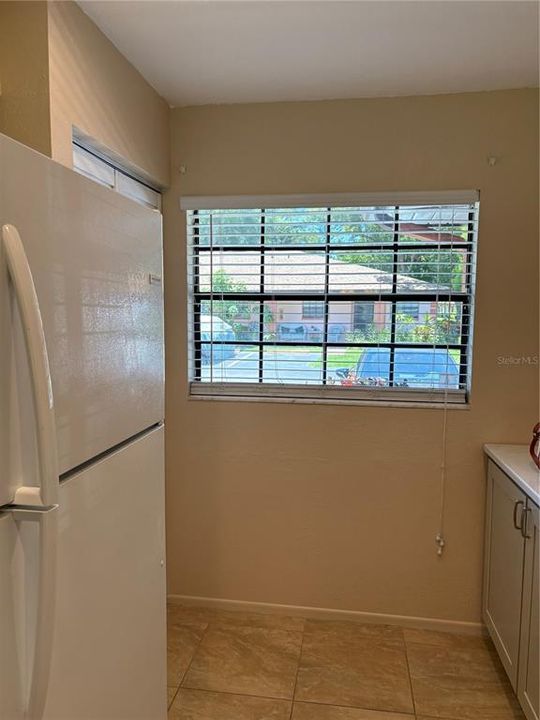 出租: $2,000 (2 贝兹, 2 浴室, 1110 平方英尺)