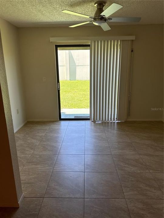 出租: $2,000 (2 贝兹, 2 浴室, 1110 平方英尺)