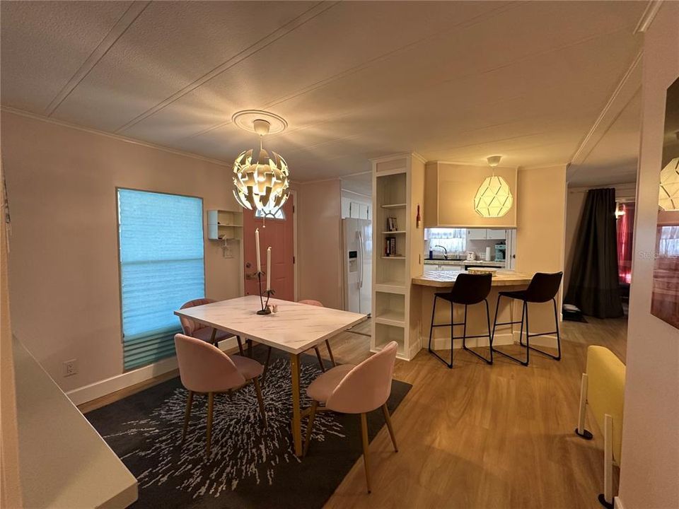 Activo con contrato: $1,495 (2 camas, 2 baños, 1000 Pies cuadrados)