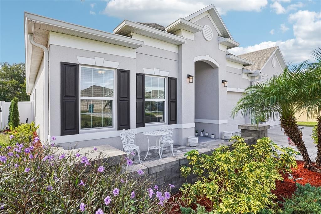 合同活跃: $448,333 (4 贝兹, 3 浴室, 2722 平方英尺)