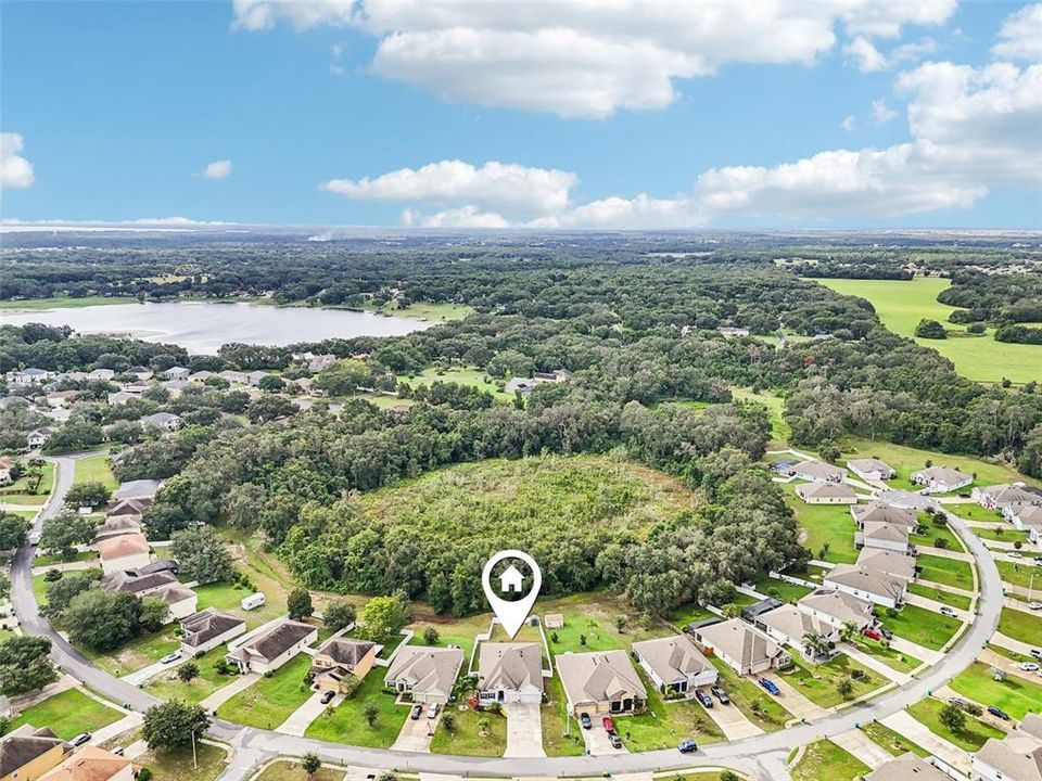 合同活跃: $448,333 (4 贝兹, 3 浴室, 2722 平方英尺)