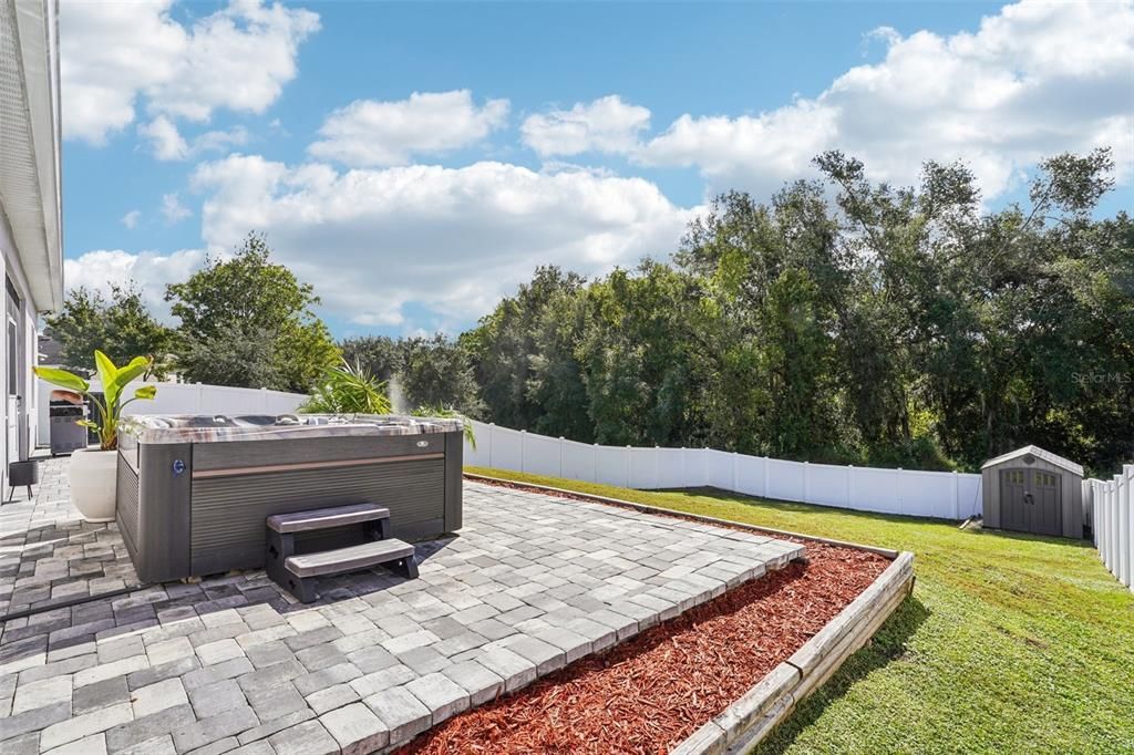 合同活跃: $448,333 (4 贝兹, 3 浴室, 2722 平方英尺)