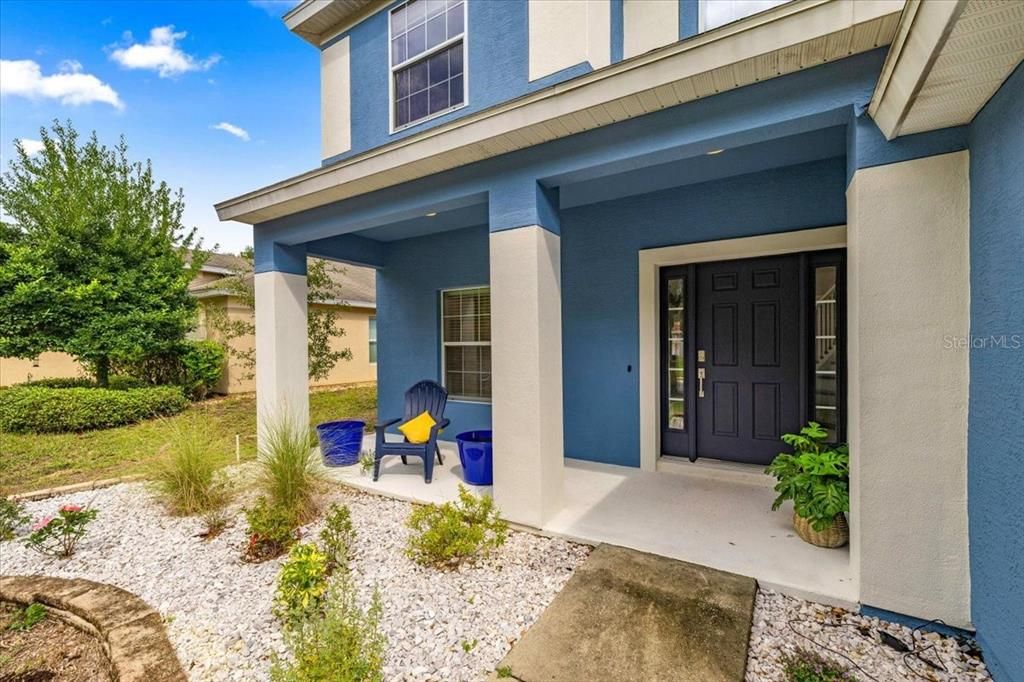 合同活跃: $375,000 (4 贝兹, 3 浴室, 2510 平方英尺)