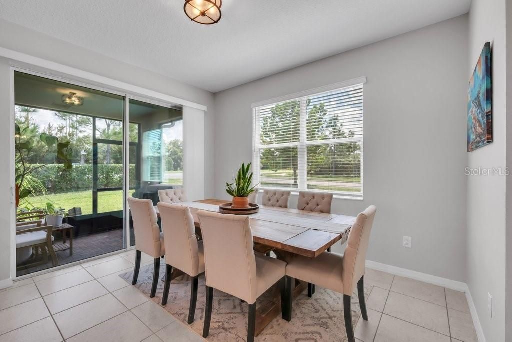 En Venta: $365,000 (4 camas, 2 baños, 1774 Pies cuadrados)