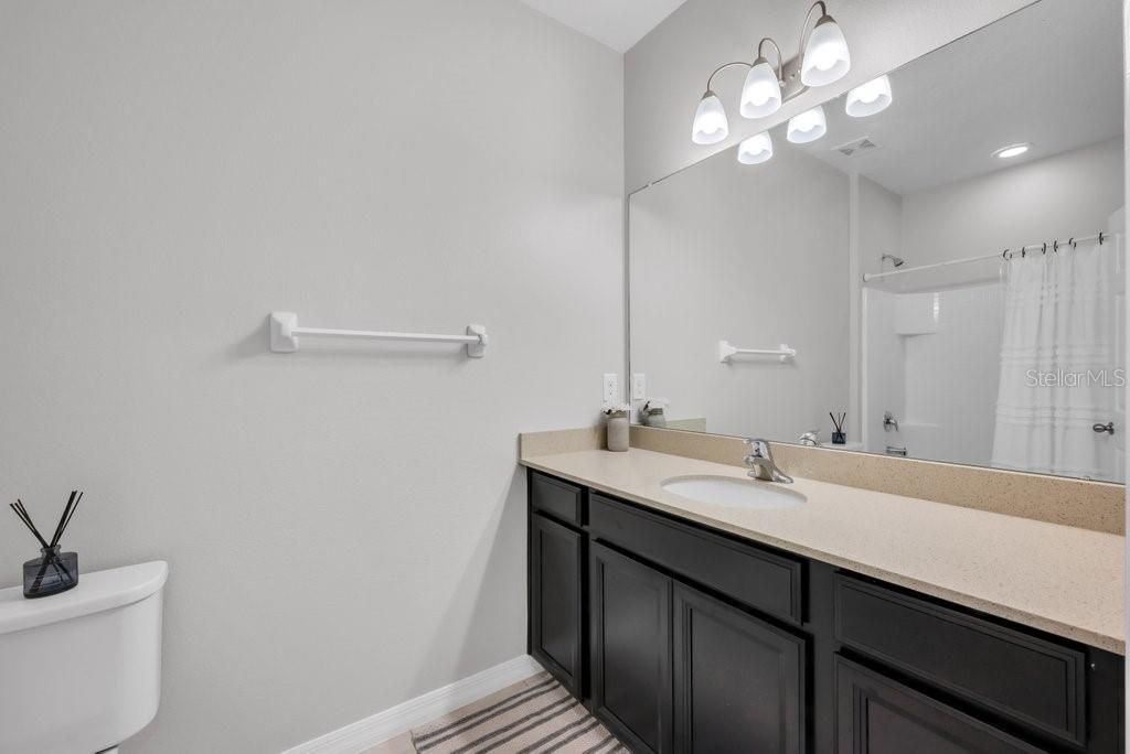 En Venta: $365,000 (4 camas, 2 baños, 1774 Pies cuadrados)