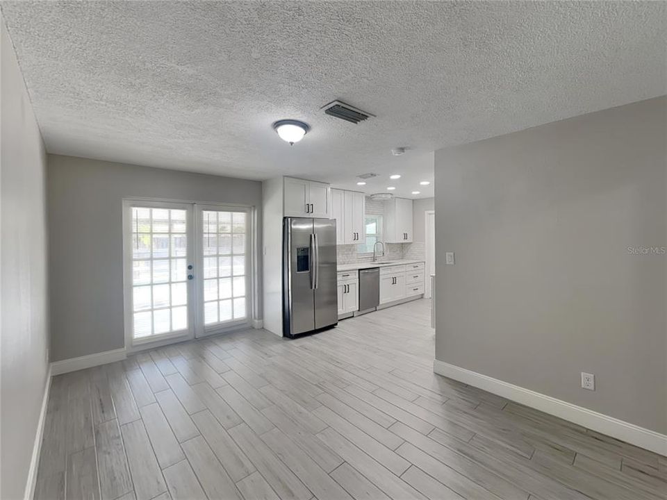 Active With Contract: $2,459 (4 beds, 2 baths, 2018 Square Feet)