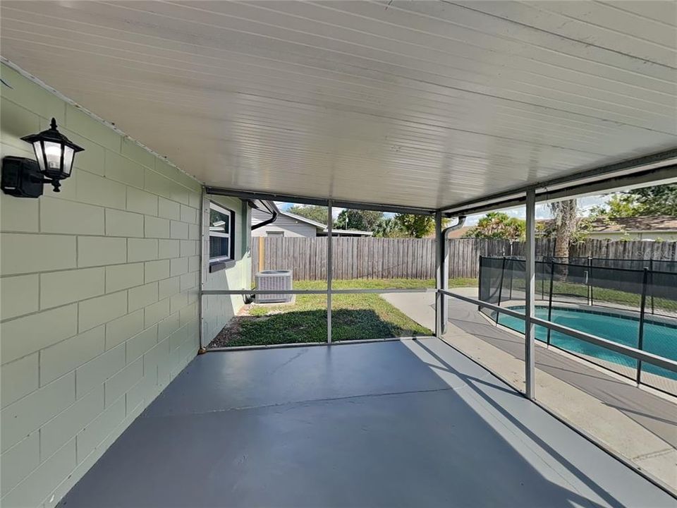 Active With Contract: $2,459 (4 beds, 2 baths, 2018 Square Feet)