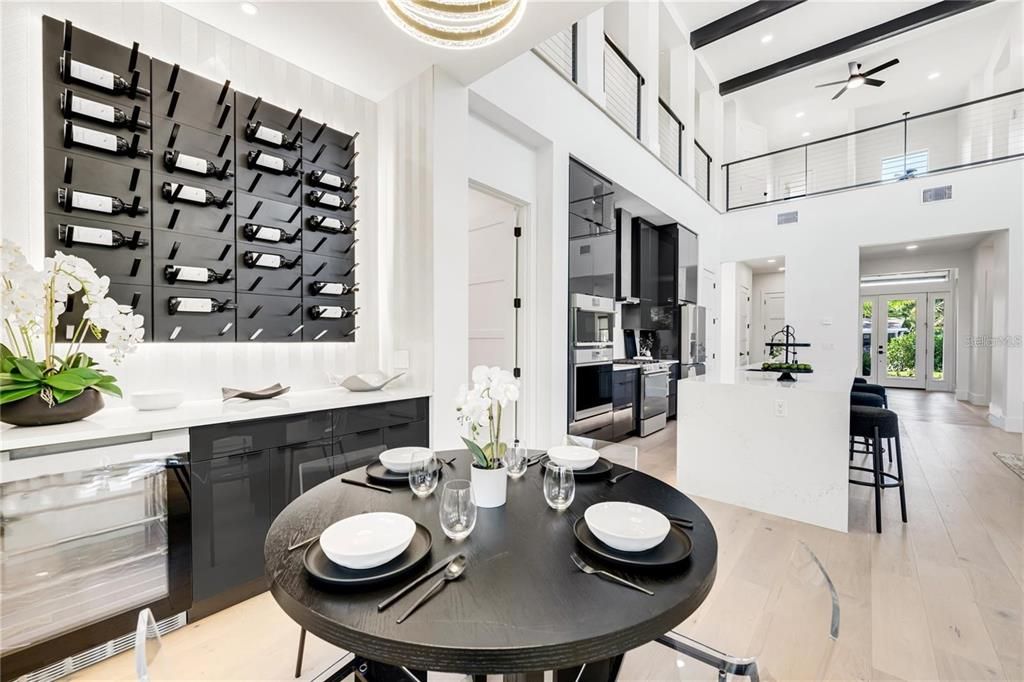 Activo con contrato: $2,950,000 (5 camas, 5 baños, 3595 Pies cuadrados)