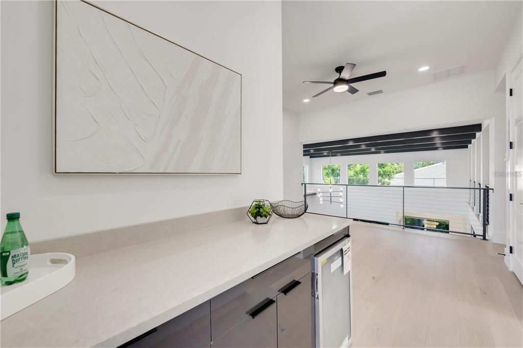 Activo con contrato: $2,950,000 (5 camas, 5 baños, 3595 Pies cuadrados)