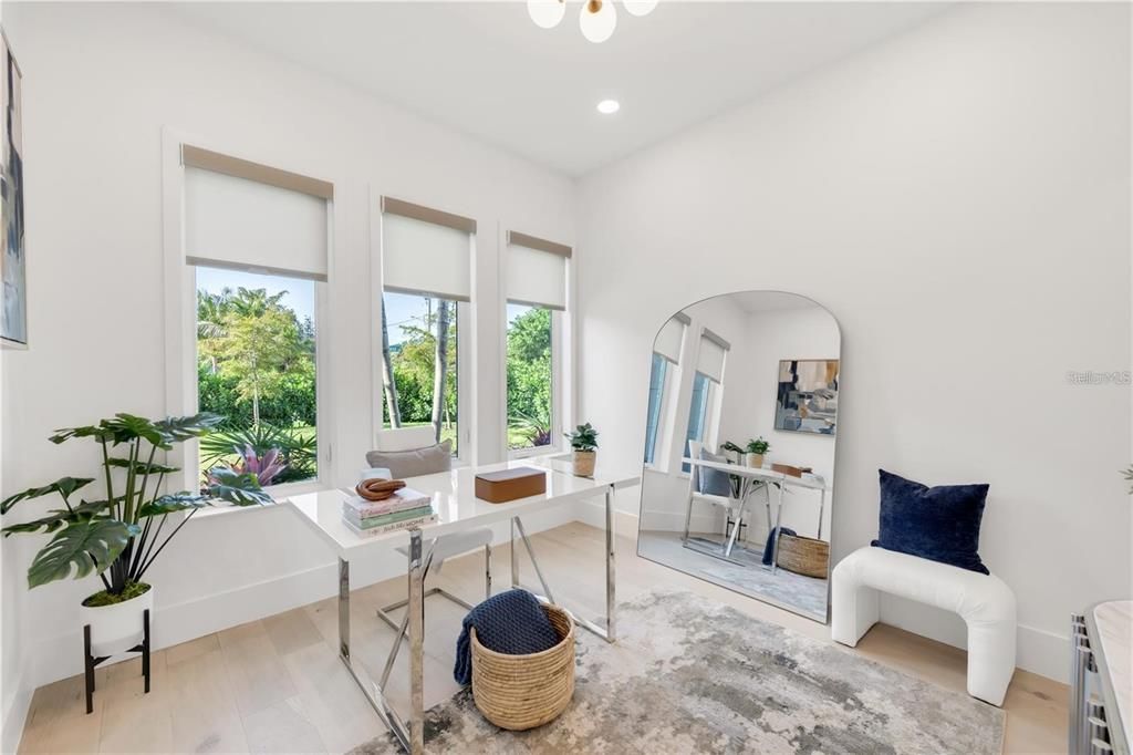 Activo con contrato: $2,950,000 (5 camas, 5 baños, 3595 Pies cuadrados)