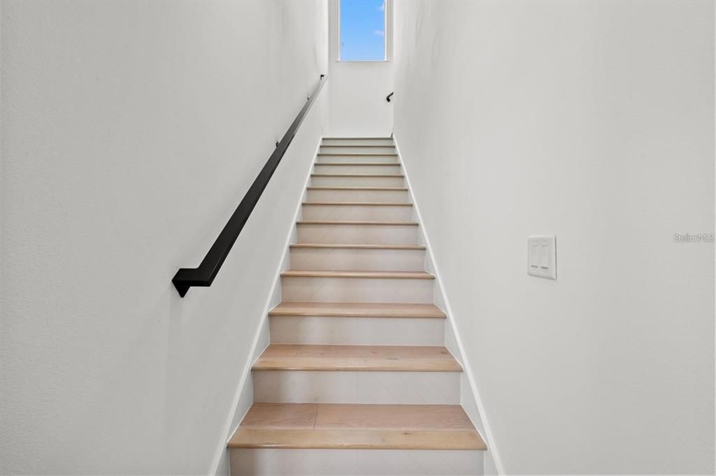 Activo con contrato: $2,950,000 (5 camas, 5 baños, 3595 Pies cuadrados)