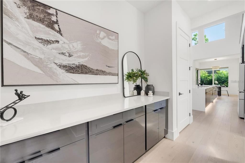 Activo con contrato: $2,950,000 (5 camas, 5 baños, 3595 Pies cuadrados)