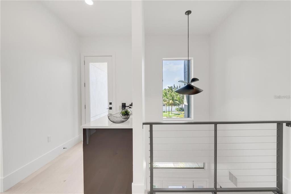 Activo con contrato: $2,950,000 (5 camas, 5 baños, 3595 Pies cuadrados)