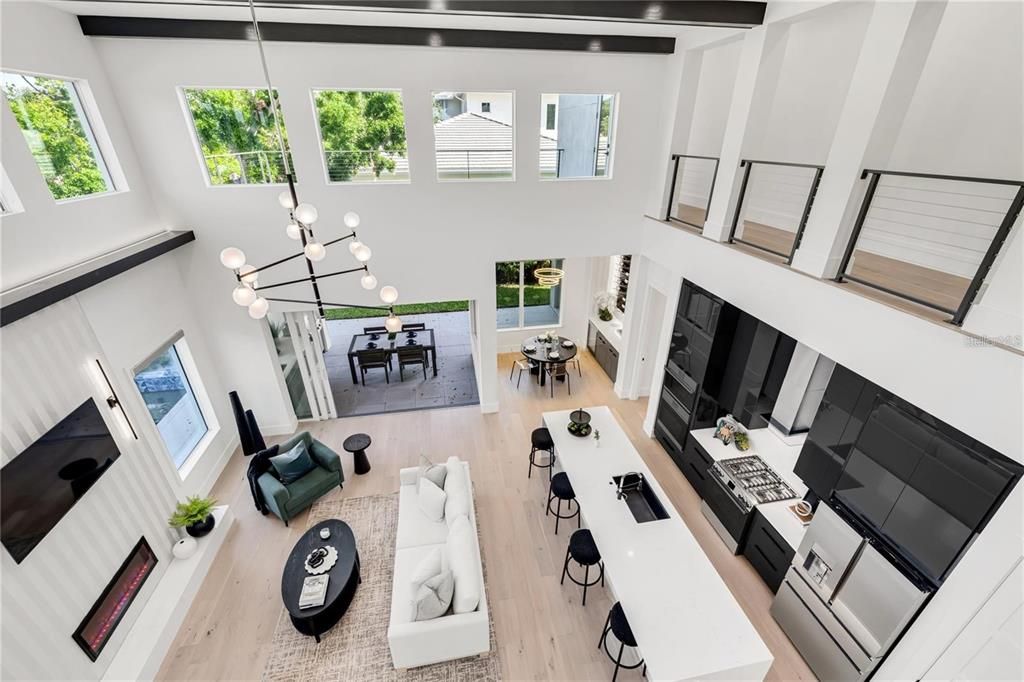 Activo con contrato: $2,950,000 (5 camas, 5 baños, 3595 Pies cuadrados)