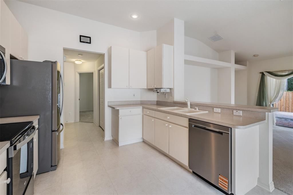 For Sale: $374,000 (3 beds, 2 baths, 1936 Square Feet)