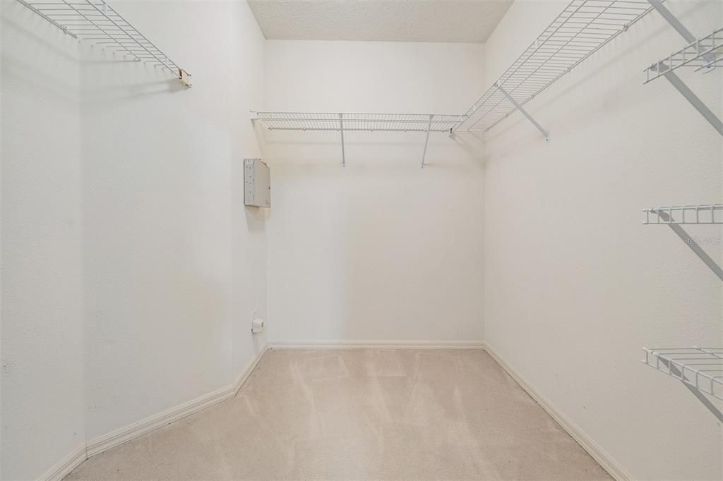 For Sale: $374,000 (3 beds, 2 baths, 1936 Square Feet)