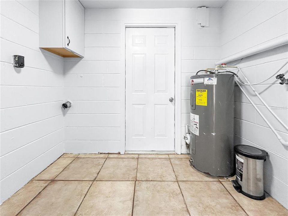 Activo con contrato: $269,000 (4 camas, 2 baños, 1392 Pies cuadrados)