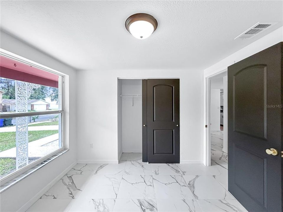 Activo con contrato: $269,000 (4 camas, 2 baños, 1392 Pies cuadrados)