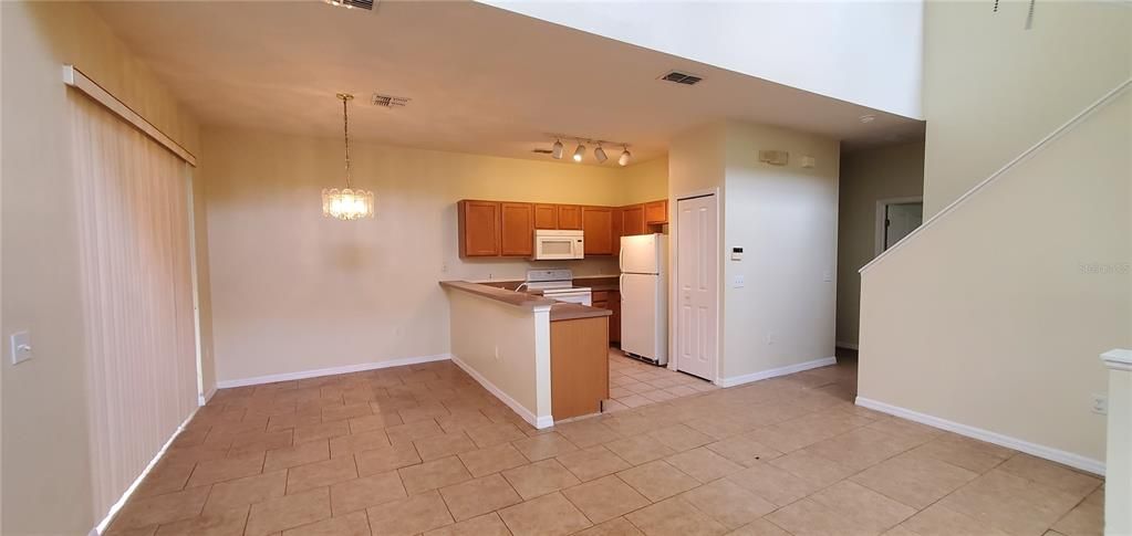 В аренду: $1,950 (4 спален, 3 ванн, 1730 Квадратных фут)