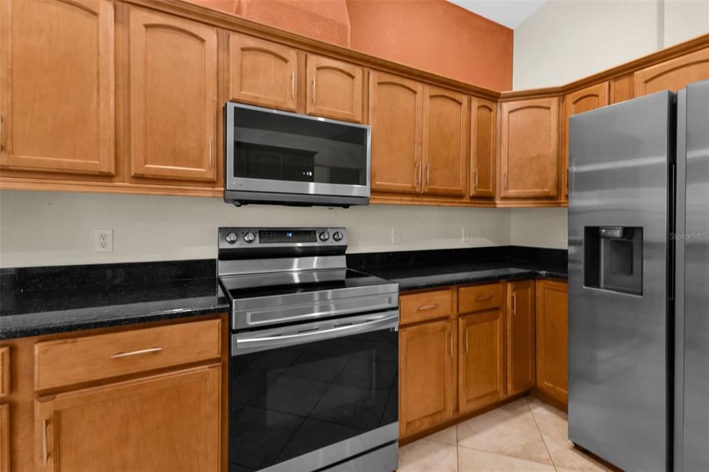 Active With Contract: $299,000 (3 beds, 2 baths, 1807 Square Feet)