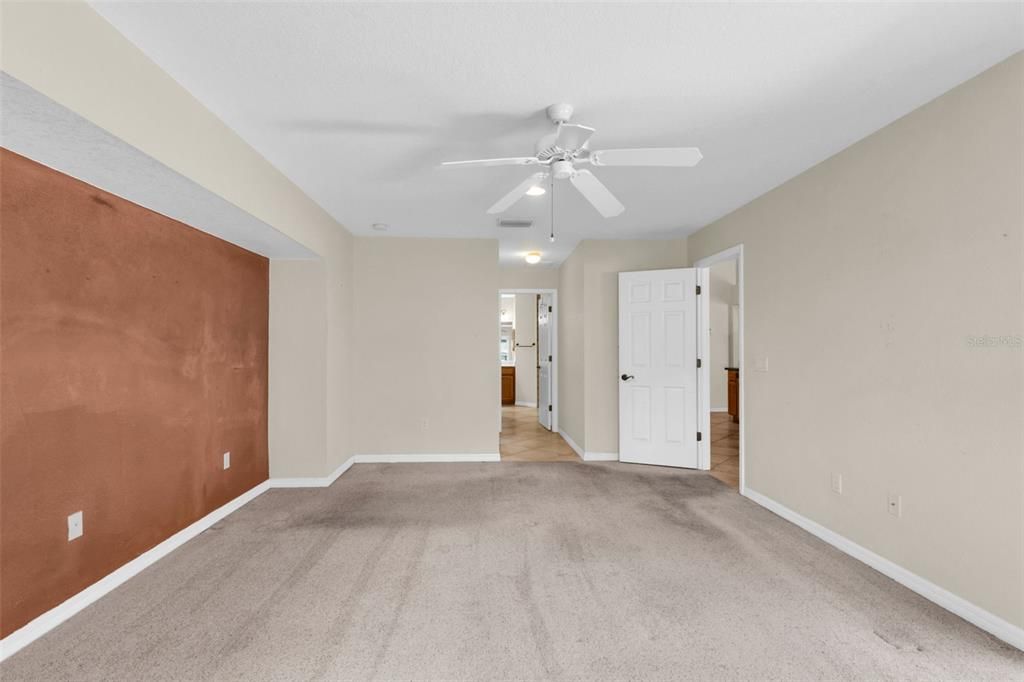 Active With Contract: $299,000 (3 beds, 2 baths, 1807 Square Feet)