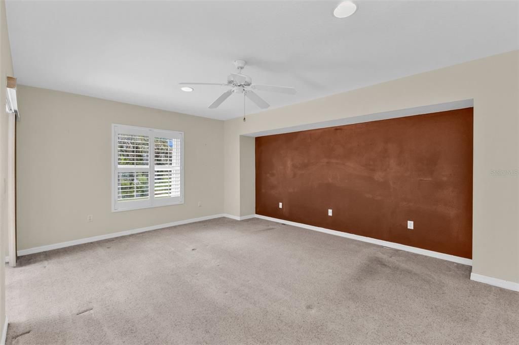 Active With Contract: $299,000 (3 beds, 2 baths, 1807 Square Feet)