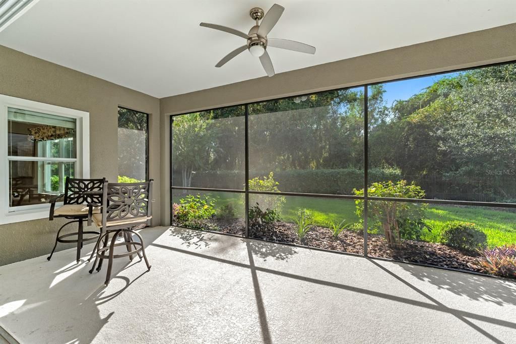 合同活跃: $699,990 (4 贝兹, 3 浴室, 4023 平方英尺)