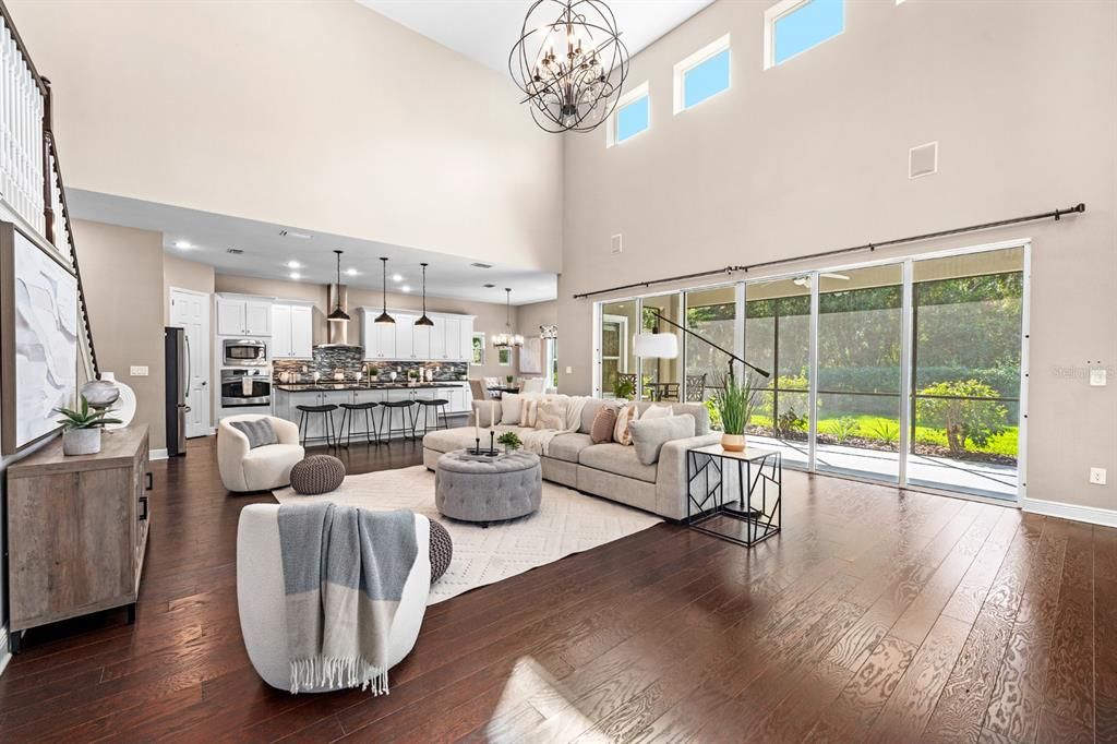 合同活跃: $699,990 (4 贝兹, 3 浴室, 4023 平方英尺)