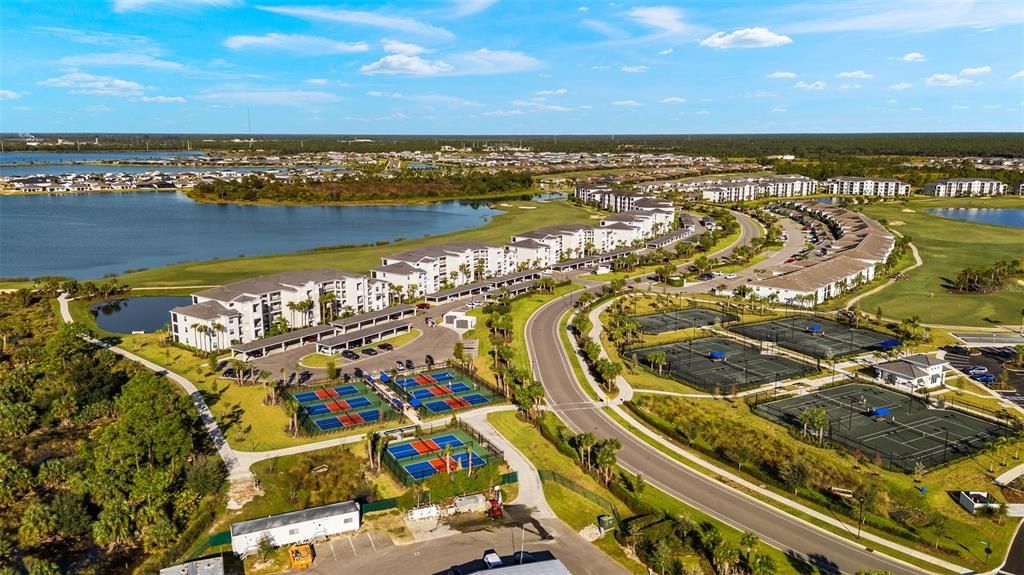 For Sale: $235,000 (2 beds, 2 baths, 1194 Square Feet)