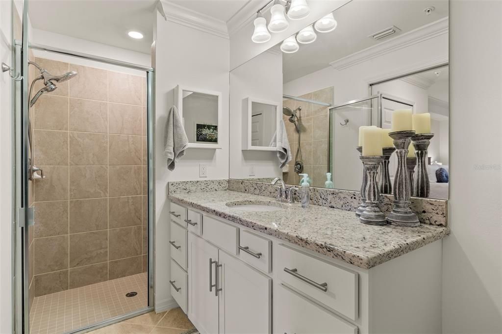 For Sale: $235,000 (2 beds, 2 baths, 1194 Square Feet)