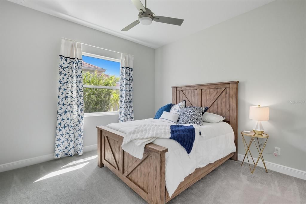 На продажу: $659,000 (3 спален, 3 ванн, 2708 Квадратных фут)