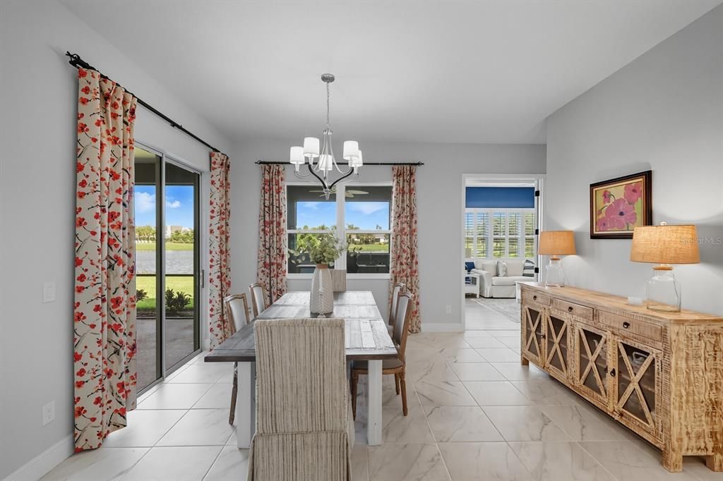 На продажу: $659,000 (3 спален, 3 ванн, 2708 Квадратных фут)