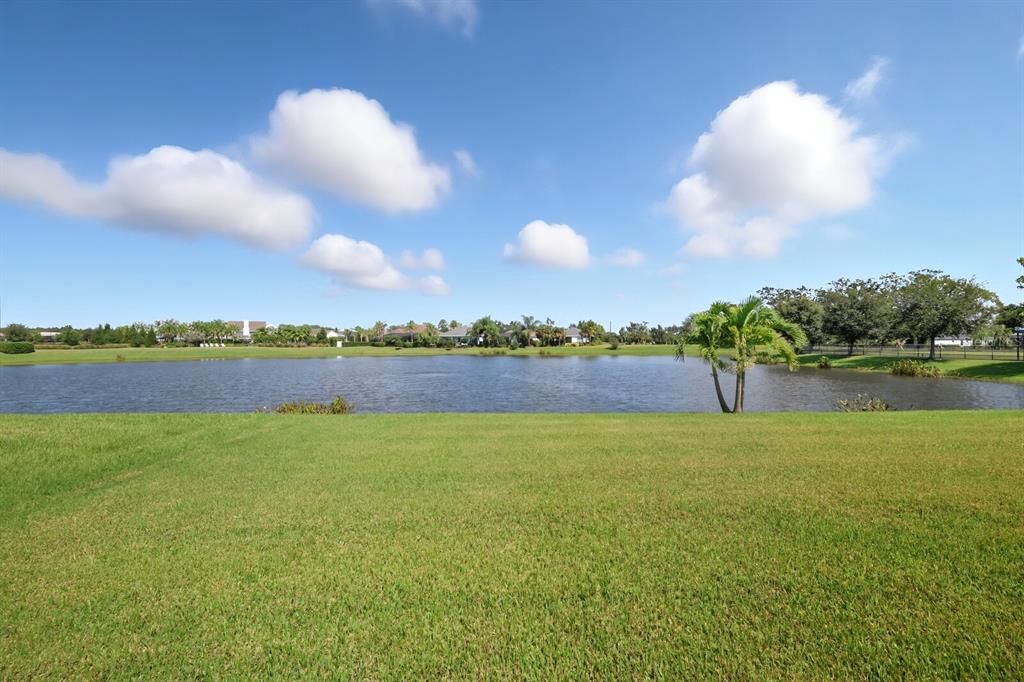 На продажу: $659,000 (3 спален, 3 ванн, 2708 Квадратных фут)