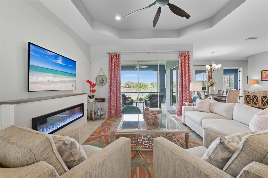 На продажу: $659,000 (3 спален, 3 ванн, 2708 Квадратных фут)