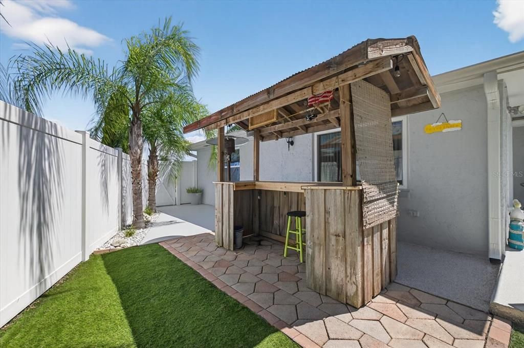 Под контрактом: $375,000 (3 спален, 2 ванн, 1303 Квадратных фут)