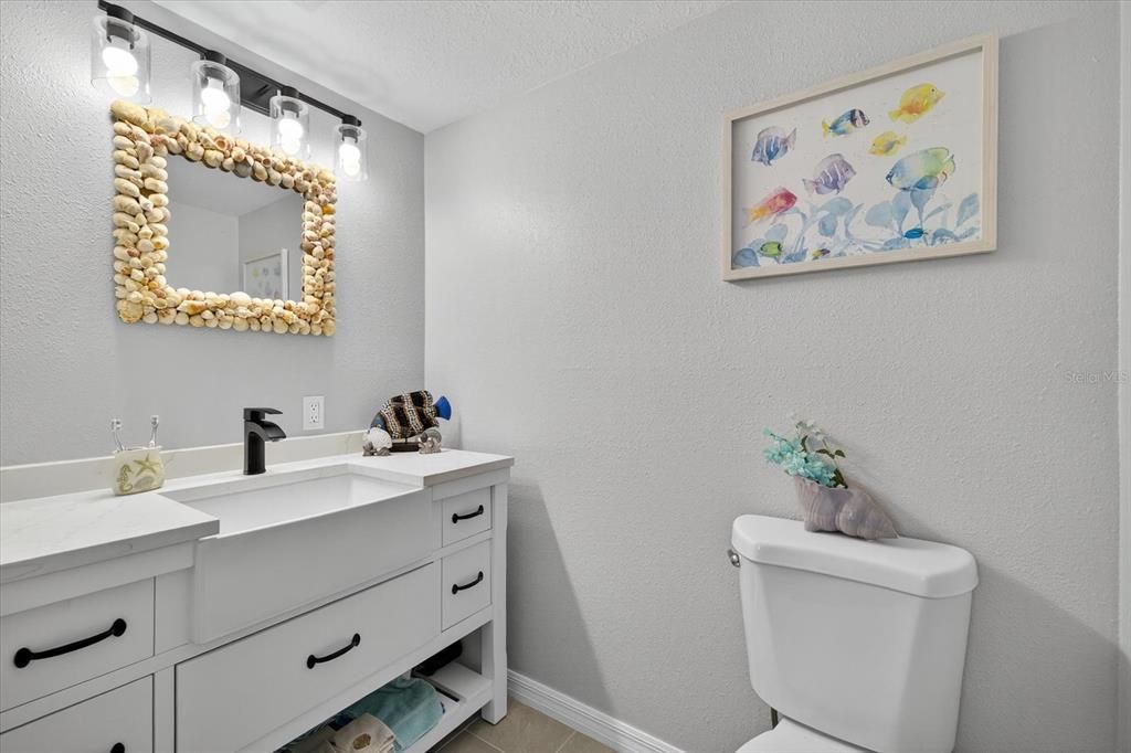 Под контрактом: $375,000 (3 спален, 2 ванн, 1303 Квадратных фут)