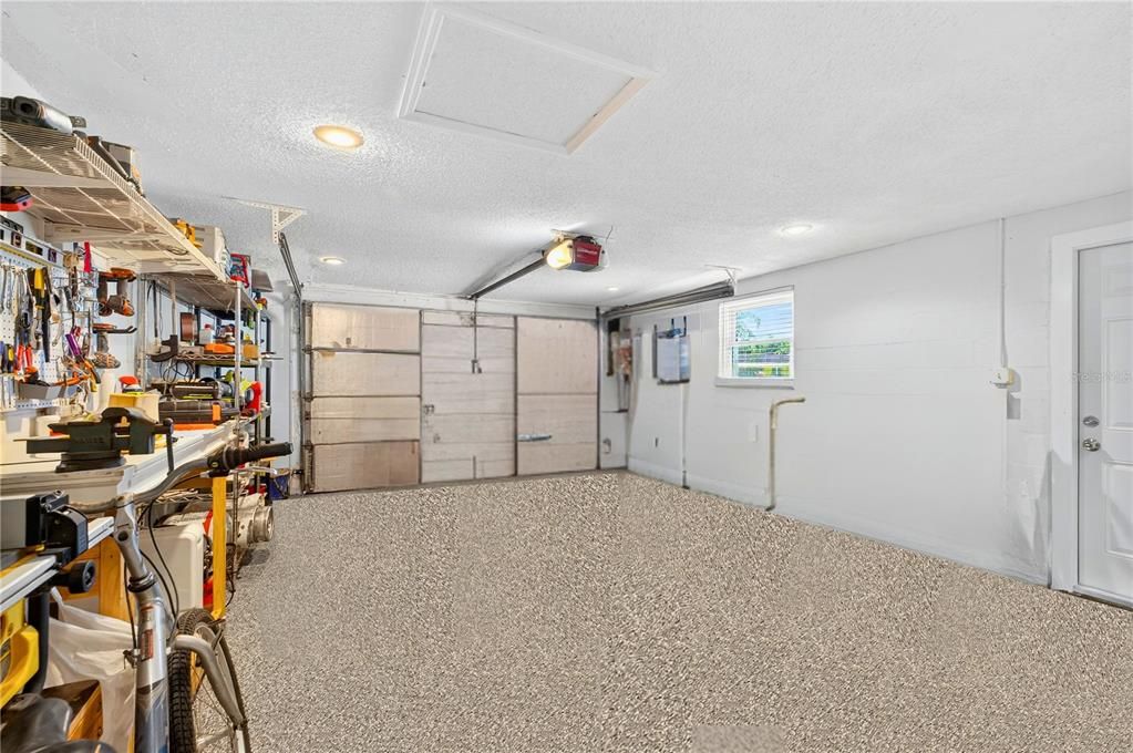 Под контрактом: $375,000 (3 спален, 2 ванн, 1303 Квадратных фут)