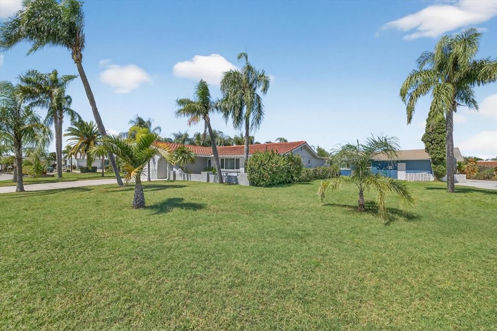 Под контрактом: $375,000 (3 спален, 2 ванн, 1303 Квадратных фут)