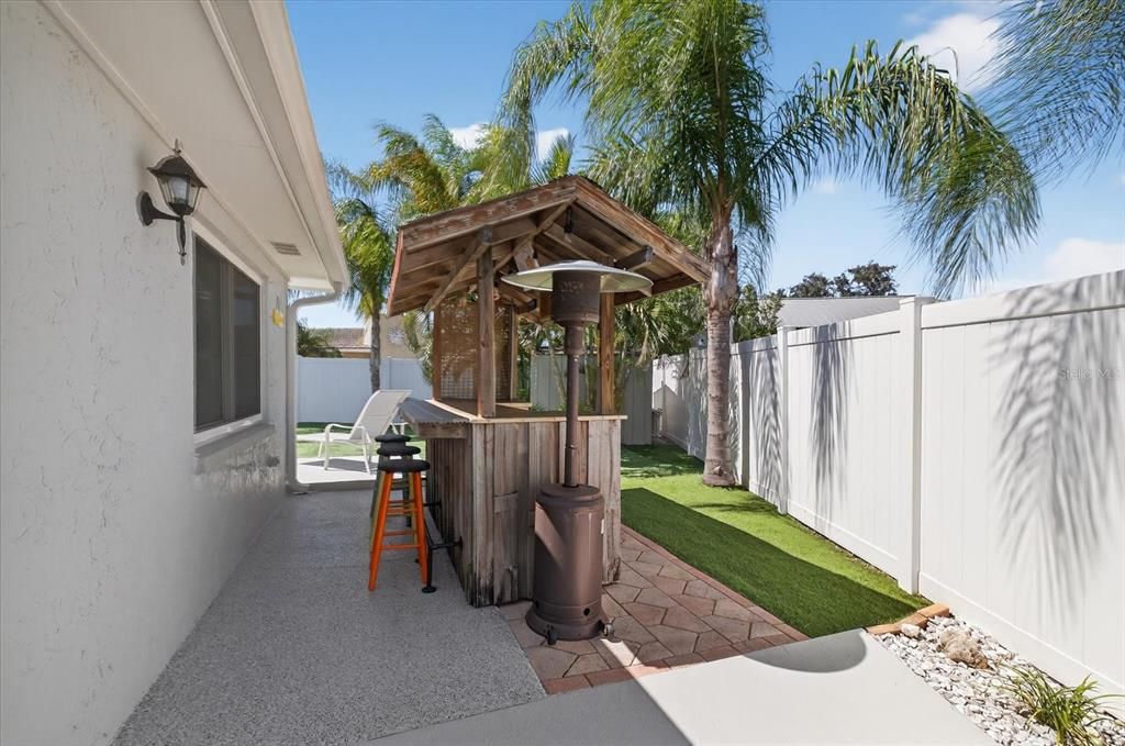 Под контрактом: $375,000 (3 спален, 2 ванн, 1303 Квадратных фут)