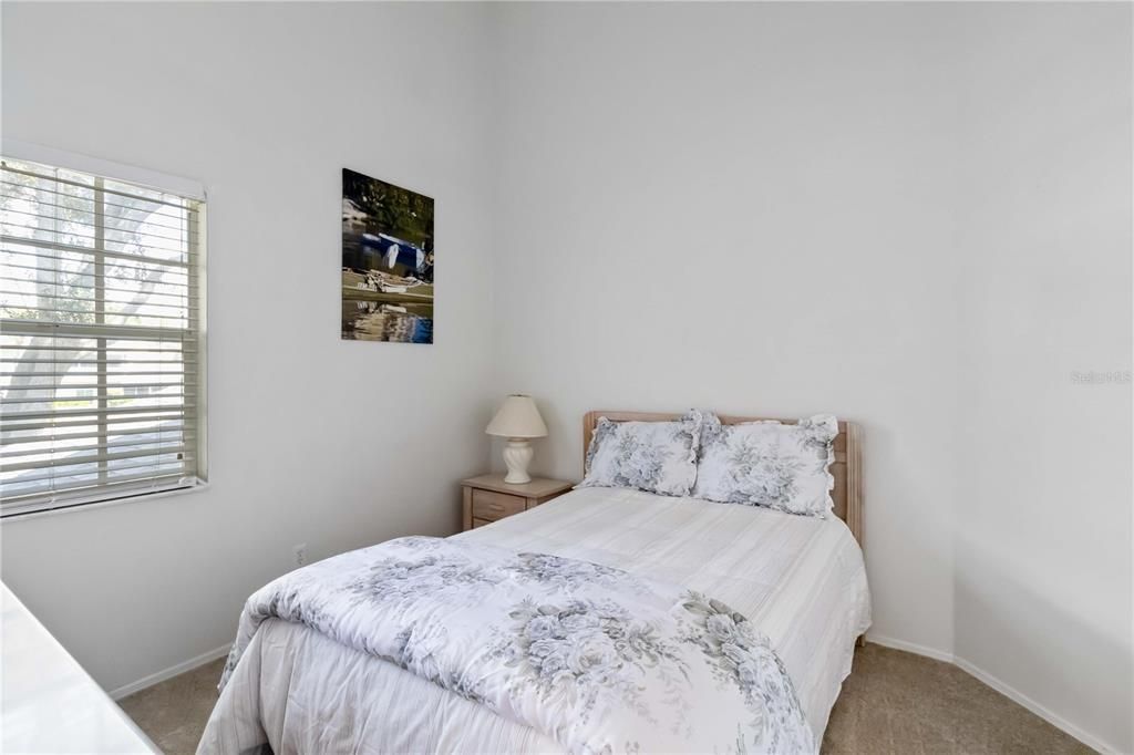 Active With Contract: $199,000 (3 beds, 2 baths, 1208 Square Feet)