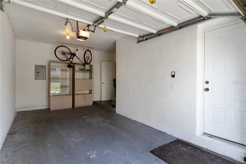 Active With Contract: $199,000 (3 beds, 2 baths, 1208 Square Feet)