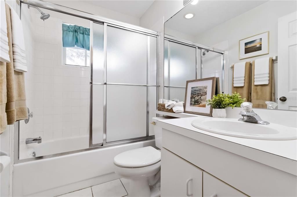 Active With Contract: $199,000 (3 beds, 2 baths, 1208 Square Feet)