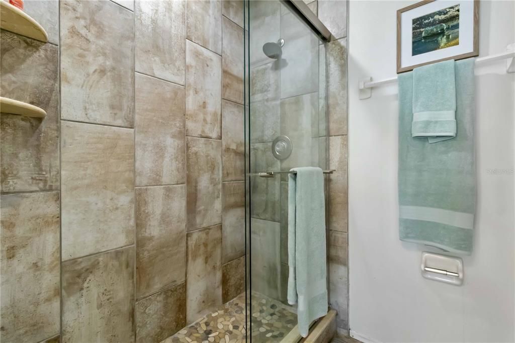 Active With Contract: $199,000 (3 beds, 2 baths, 1208 Square Feet)