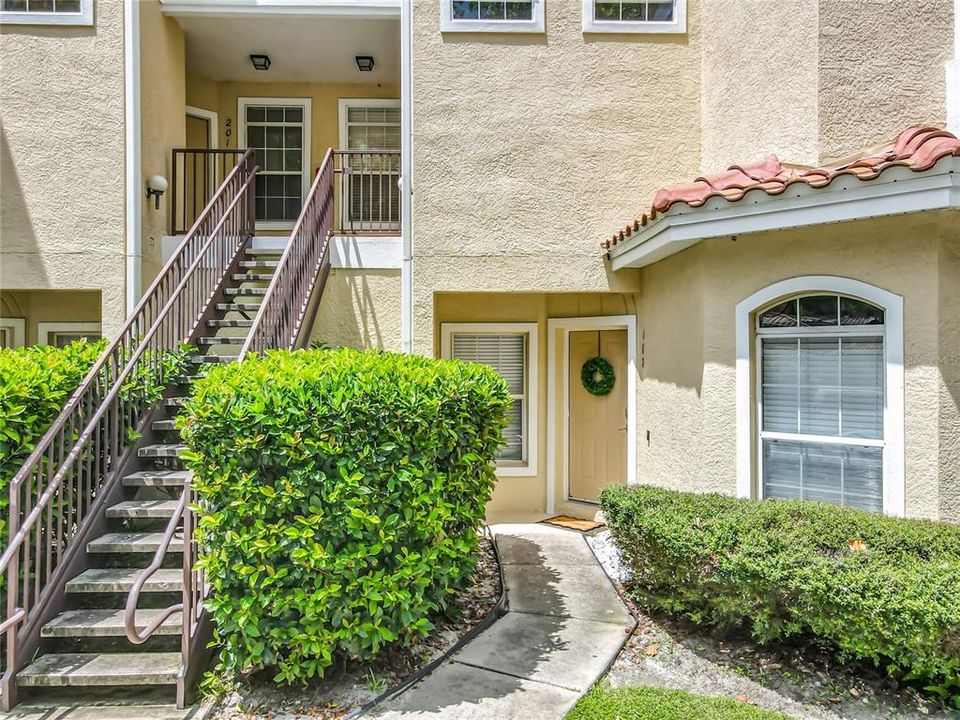For Sale: $244,900 (2 beds, 2 baths, 1230 Square Feet)